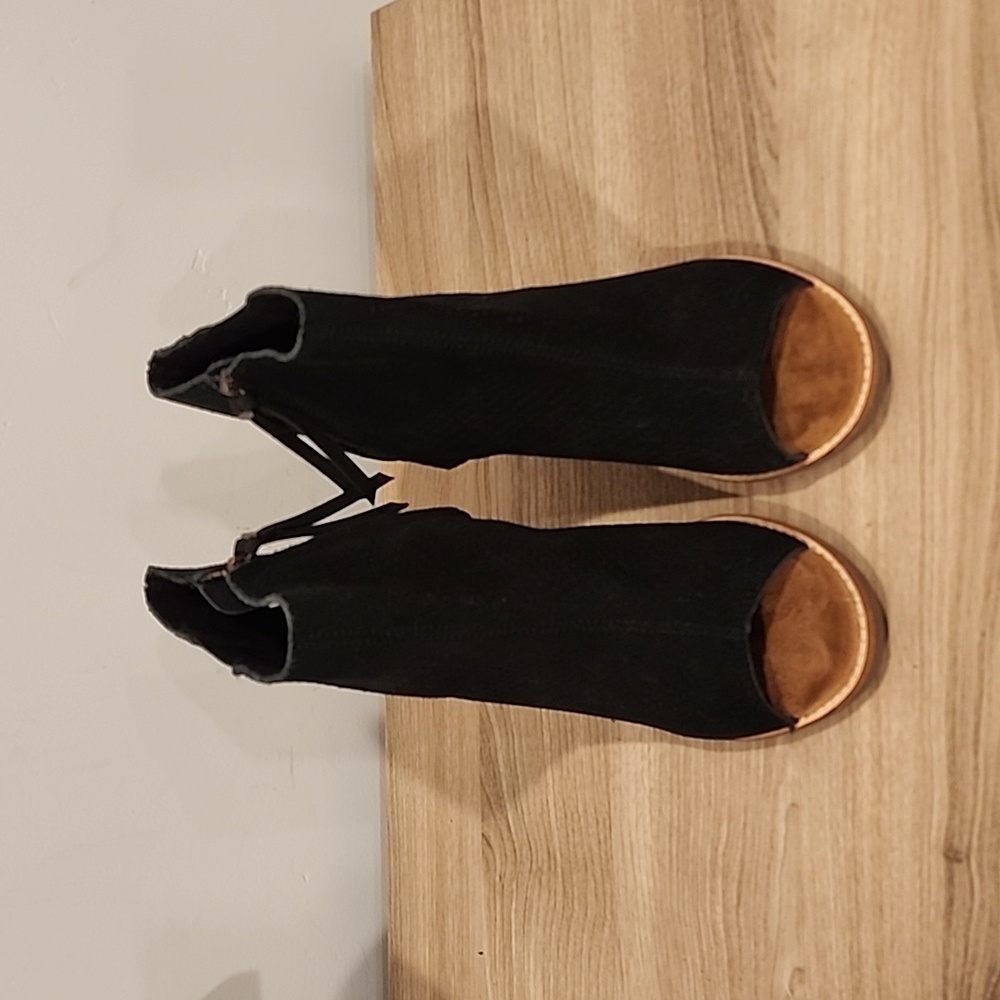 Toms Majorca Peep Toe Boot Black Suede Size 7.5